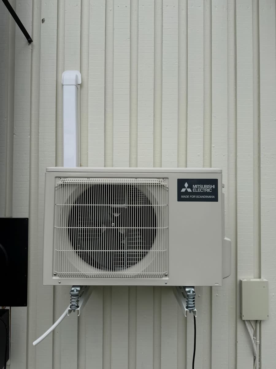 Mitsubishi Electric-värmepump installerad av MH Värmepumpar i Luleå